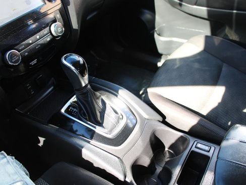 Used 2018 Nissan Rogue Sport SV w/ SV Technology Package image 22