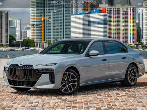 Used 2024 BMW 760i xDrive w/ Executive Package image 11