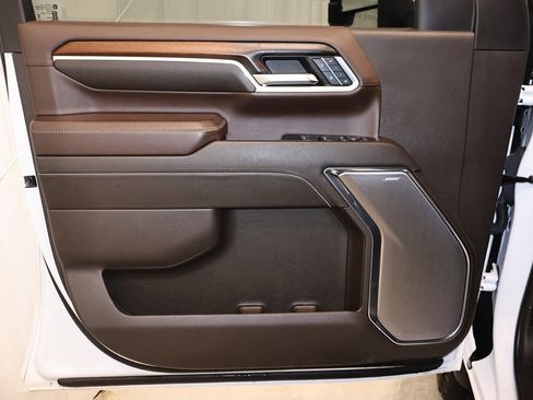 Used 2024 GMC Sierra 2500 Denali w/ Denali Reserve Package image 10