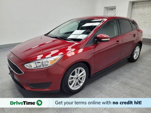 Used 2017 Ford Focus SE FWD image 1