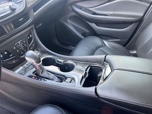 Used 2019 Buick Envision Essence FWD image 34