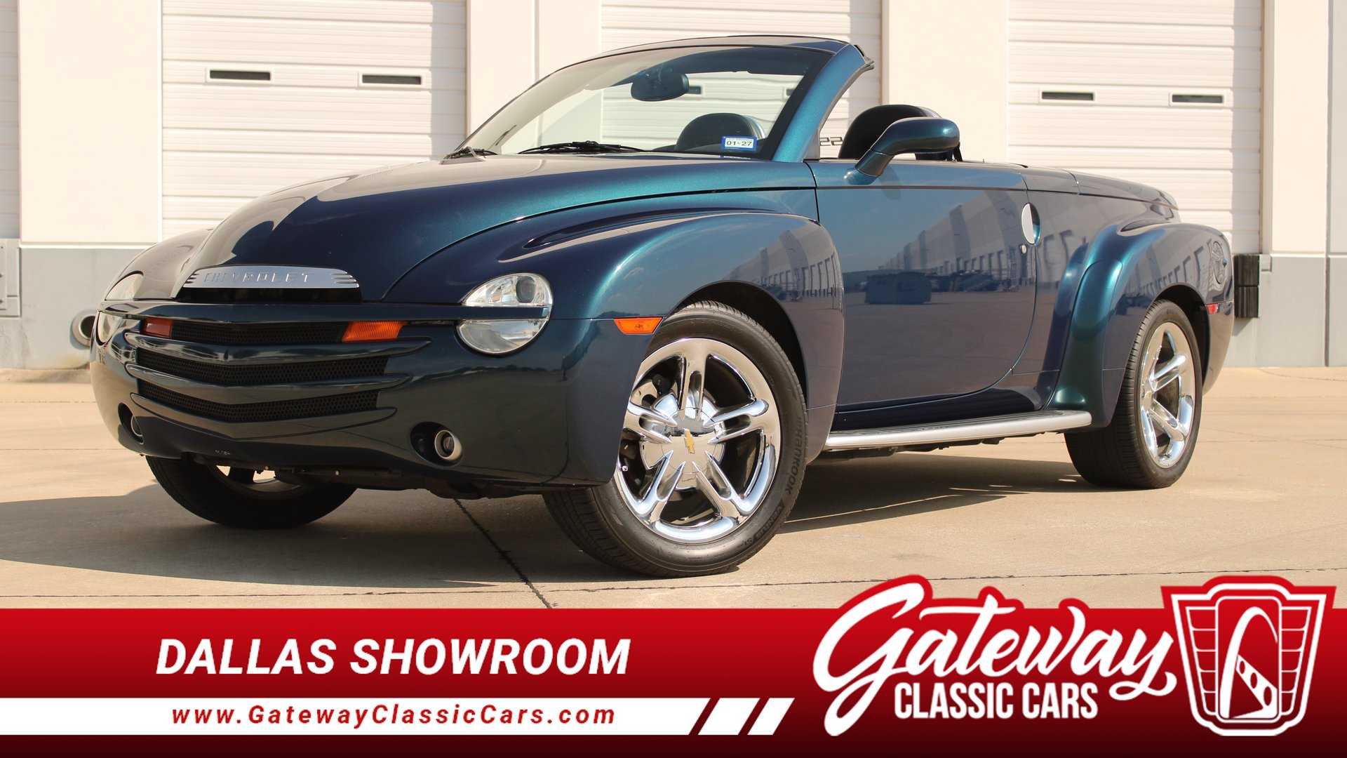 Used 2005 Chevrolet SSR w/ Preferred Equipment Group RWD image 1