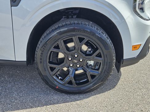 New 2025 Ford Maverick Lariat w/ Black Appearance Package image 12