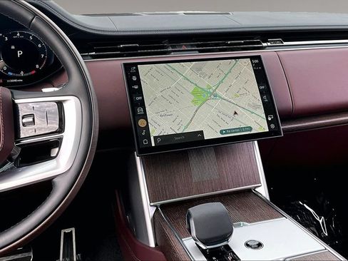 Certified 2025 Land Rover Range Rover Autobiography AWD/4WD image 9