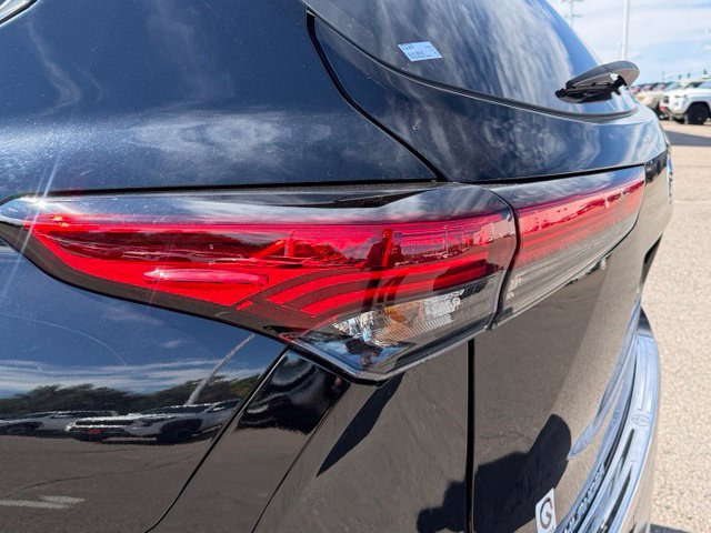 Used 2022 Toyota Highlander Platinum FWD image 11