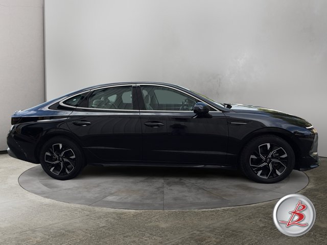 Used 2025 Hyundai Sonata SEL FWD image 8