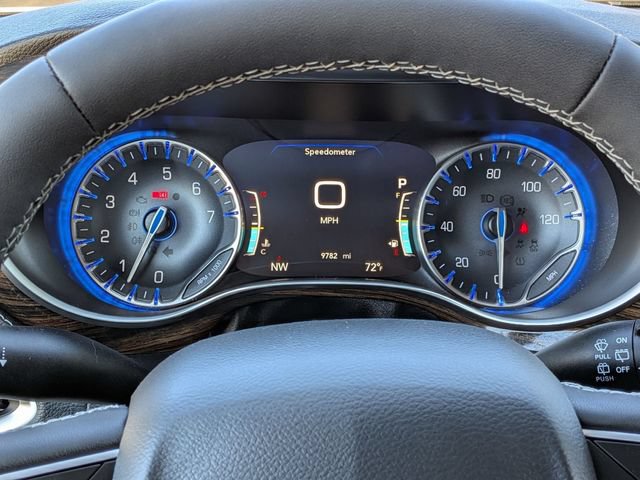 Certified 2022 Chrysler Pacifica Limited AWD/4WD image 30