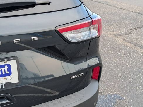 Used 2022 Ford Escape Titanium w/ Class II Trailer Tow Package AWD/4WD image 7