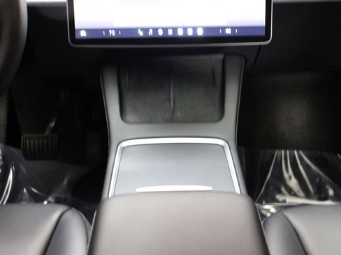 Used 2023 Tesla Model Y Long Range image 28