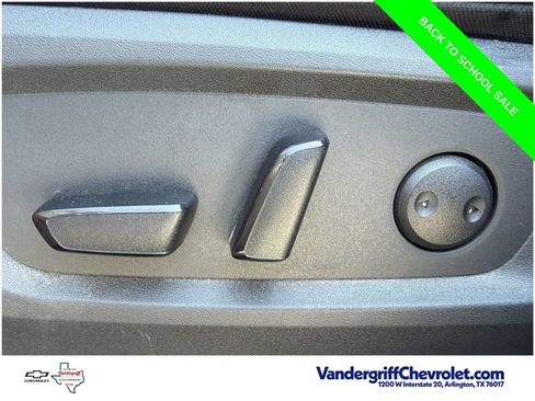 Used 2024 Nissan Pathfinder SL FWD image 23