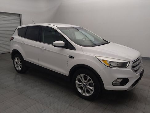 Used 2017 Ford Escape SE image 11