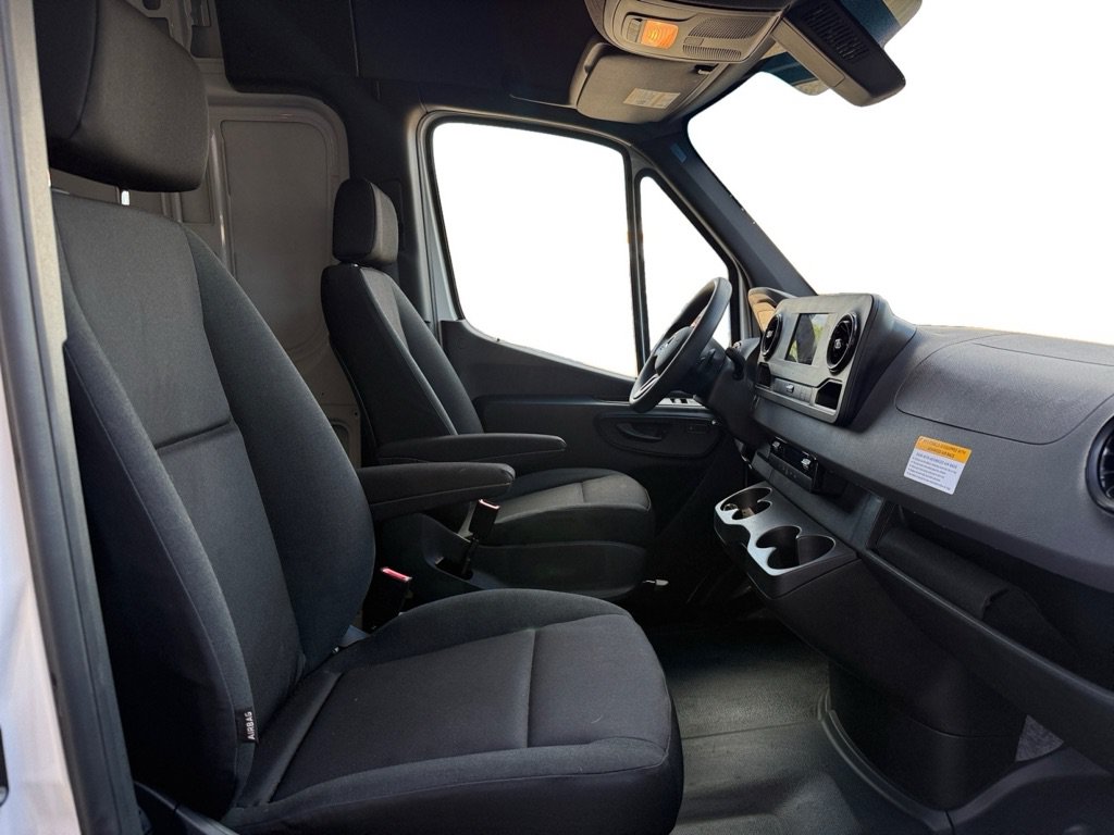 Used 2024 Mercedes-Benz Sprinter 3500 image 12