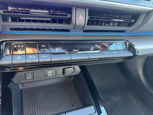 Used 2023 Toyota Prius XLE image 13