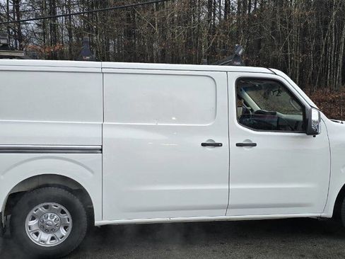 Used 2015 Nissan NV 2500 SV w/ Side & Curtain Airbag Package image 5