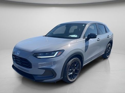 Used 2025 Honda HR-V Sport image 2