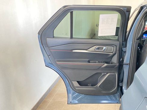 Used 2025 Ford Explorer ST AWD/4WD image 9