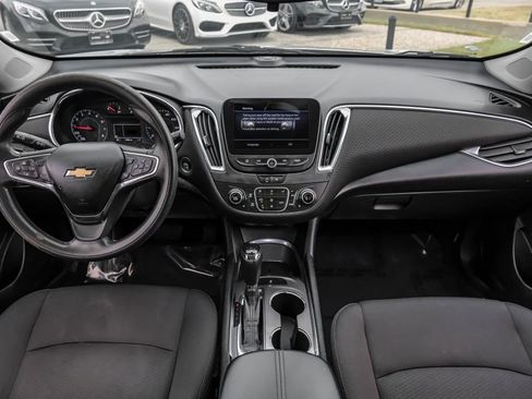 Used 2020 Chevrolet Malibu LT image 12