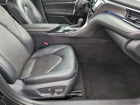 Used 2018 Toyota Camry XSE FWD image 27
