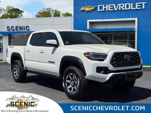 Used 2021 Toyota Tacoma TRD Off-Road w/ Technology Package AWD/4WD image 1
