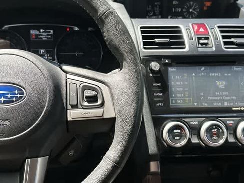 Used 2017 Subaru Forester 2.5i Touring AWD/4WD image 10