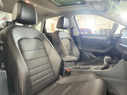 Used 2023 Volkswagen Jetta SE FWD image 23