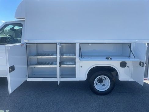 New 2027 Ford E-350 and Econoline 350 Super Duty w/ Power Equipment Group image 9