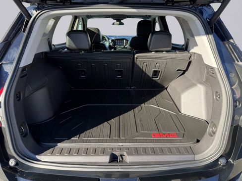 Used 2023 GMC Terrain SLT w/ Infotainment Package II image 14