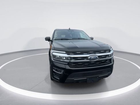 Used 2023 Ford Expedition Max Limited image 3