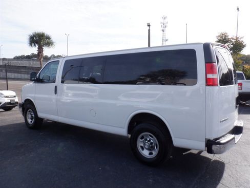 Used 2020 Chevrolet Express 3500 LT w/ LT Preferred Equipment Group image 3