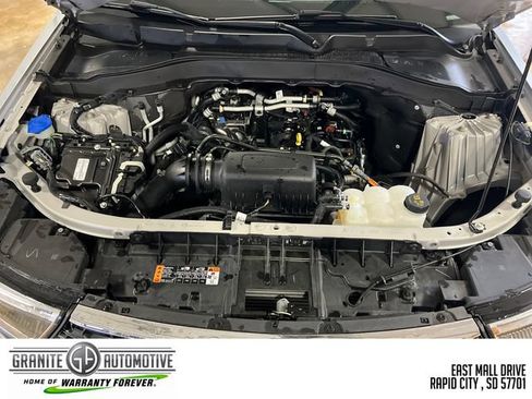 Used 2024 Ford Explorer XLT AWD/4WD image 29