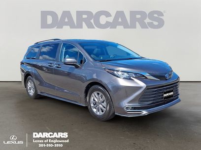 Used 2023 Toyota Sienna XLE