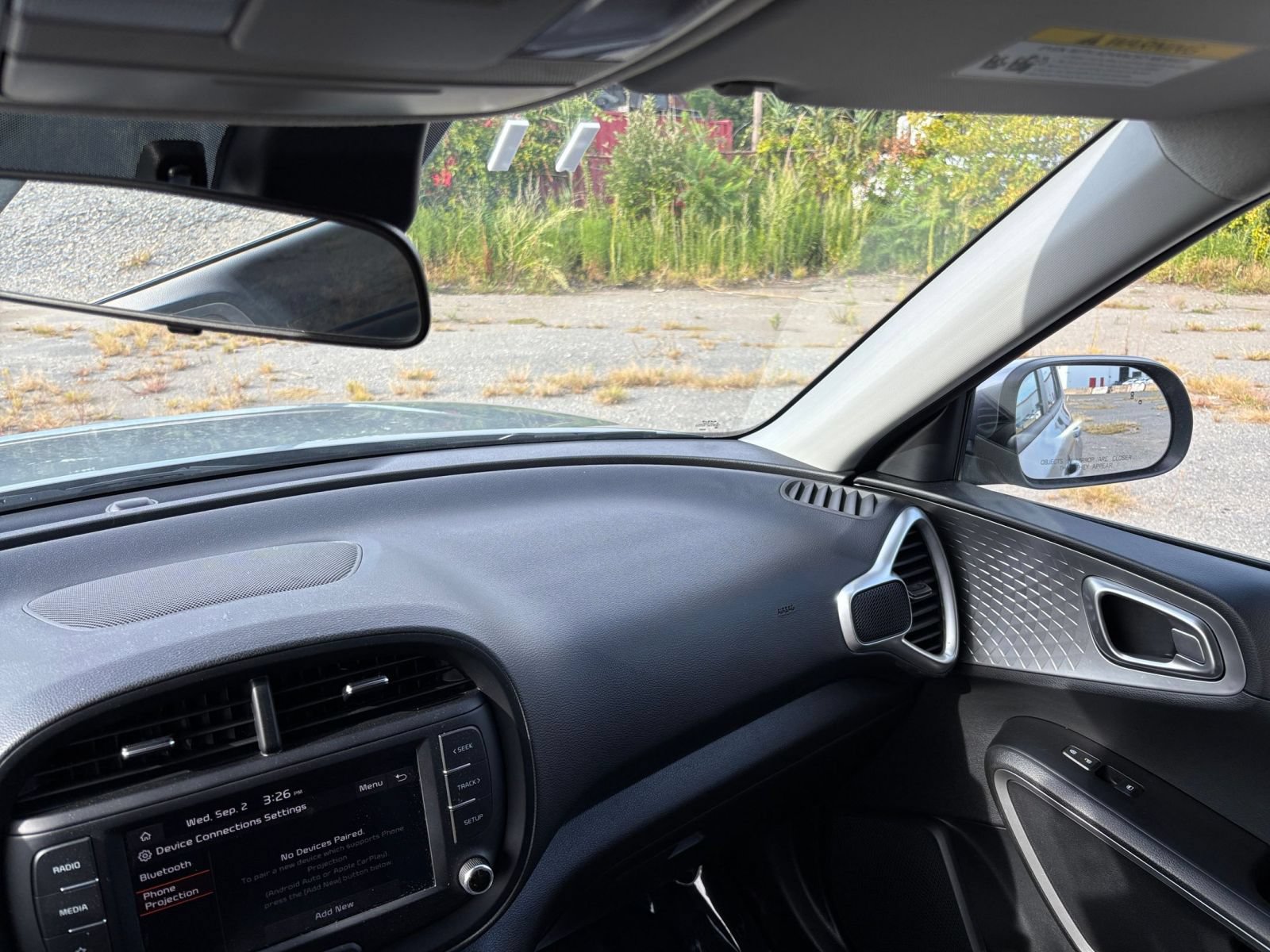 Used 2025 Kia Soul LX w/ LX Technology Package FWD image 30