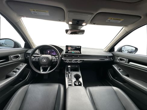 Used 2022 Honda Civic Touring image 12