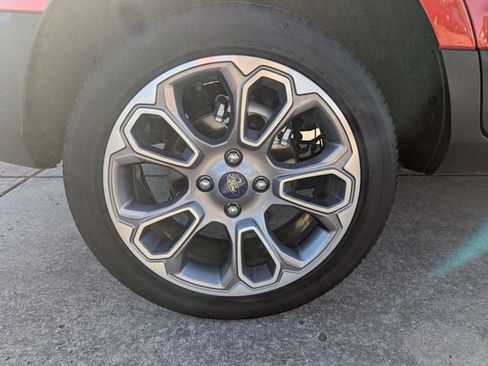 Used 2020 Ford EcoSport Titanium image 9