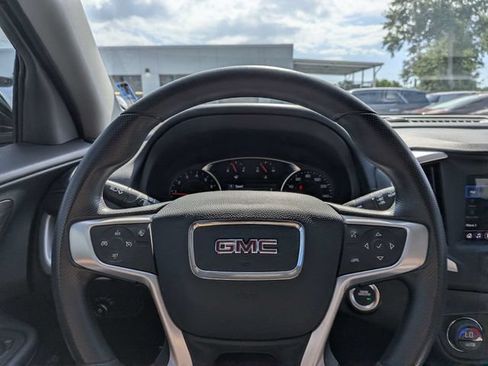 Used 2023 GMC Terrain SLE w/ Driver Convenience Package FWD image 22