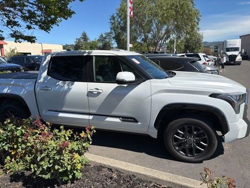 Used 2022 Toyota Tundra Platinum w/ Advanced Package image 3