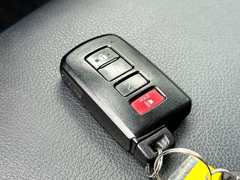 Used 2016 Toyota RAV4 SE AWD/4WD image 29