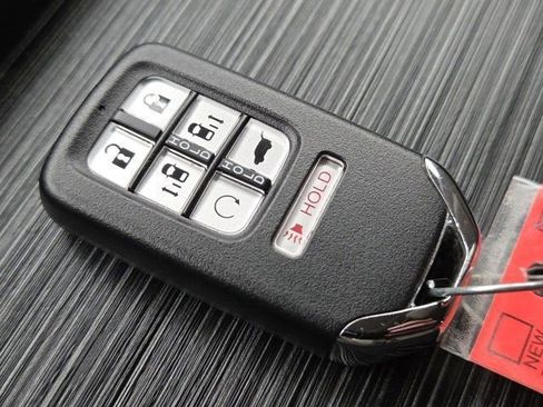 Used 2024 Honda Odyssey Elite image 35