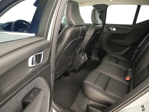 Used 2024 Volvo XC40 B5 Ultimate w/ Protection Package Premier AWD/4WD image 29