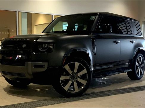 New 2026 Land Rover Defender 110 V8 image 1