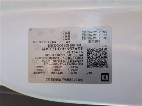 Used 2023 Chevrolet Express 3500 LS image 22