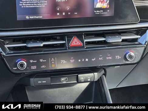 Used 2023 Kia Niro EX Touring image 6