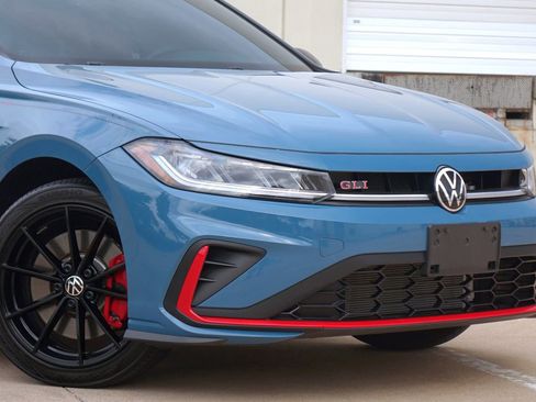 Used 2025 Volkswagen Jetta GLI Autobahn FWD image 16