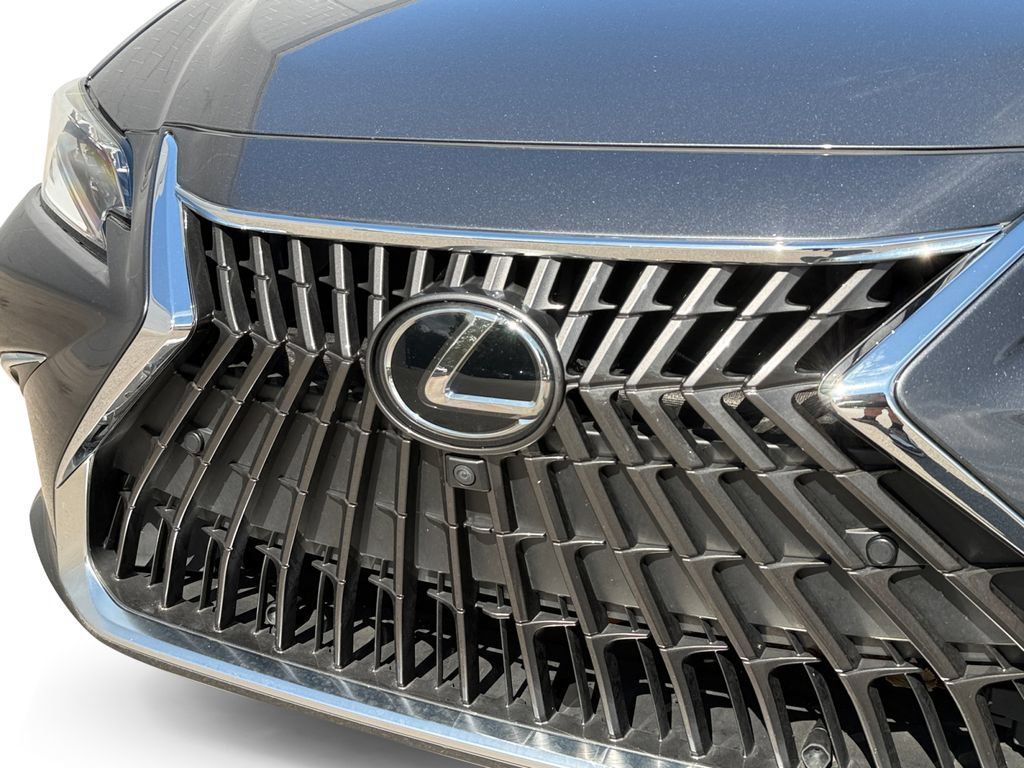Used 2022 Lexus ES 350 Ultra Luxury w/ Accessory Package 2 FWD image 32