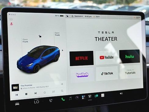 Used 2021 Tesla Model Y Long Range AWD/4WD image 39