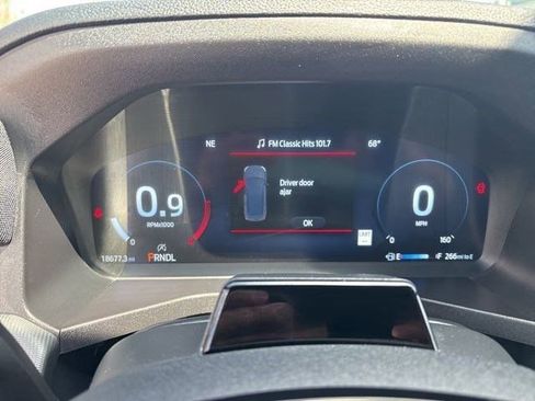 Used 2025 Ford Explorer ST-Line w/ ST-Line Street Pack AWD/4WD image 15