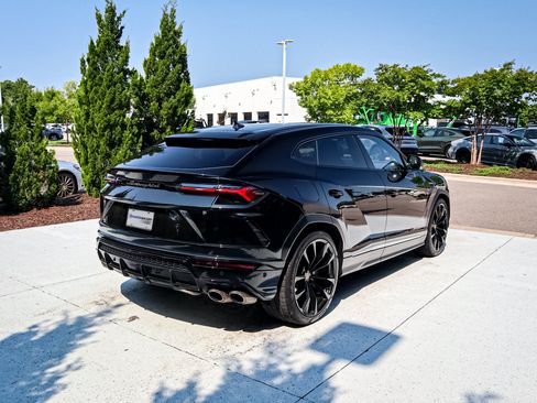 Used 2021 Lamborghini Urus AWD/4WD image 11
