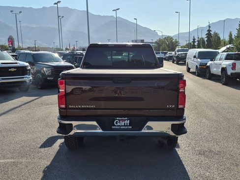Used 2024 Chevrolet Silverado 2500 LTZ w/ LTZ Plus Package AWD/4WD image 4