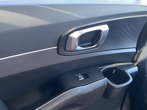 New 2026 Kia Sorento LX FWD image 21