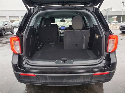 Used 2023 Ford Explorer XLT image 29
